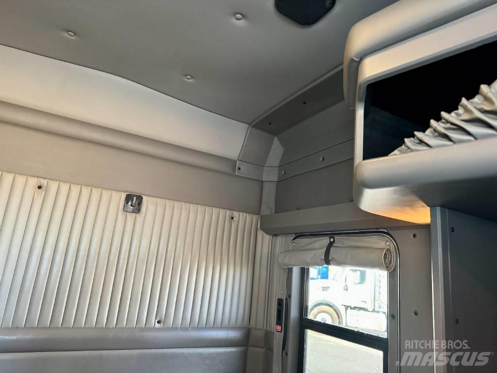 Kenworth T800 Trekkers