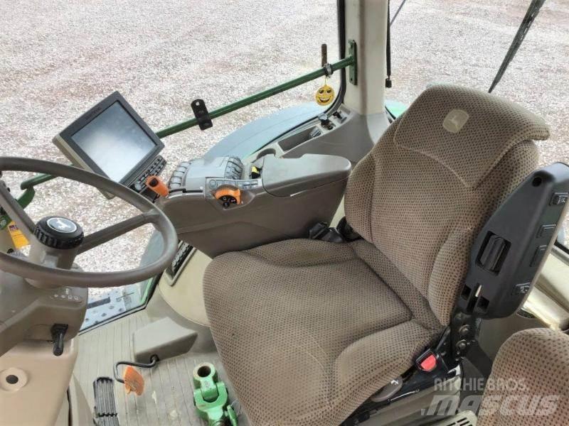 John Deere 8320 R Tractoren