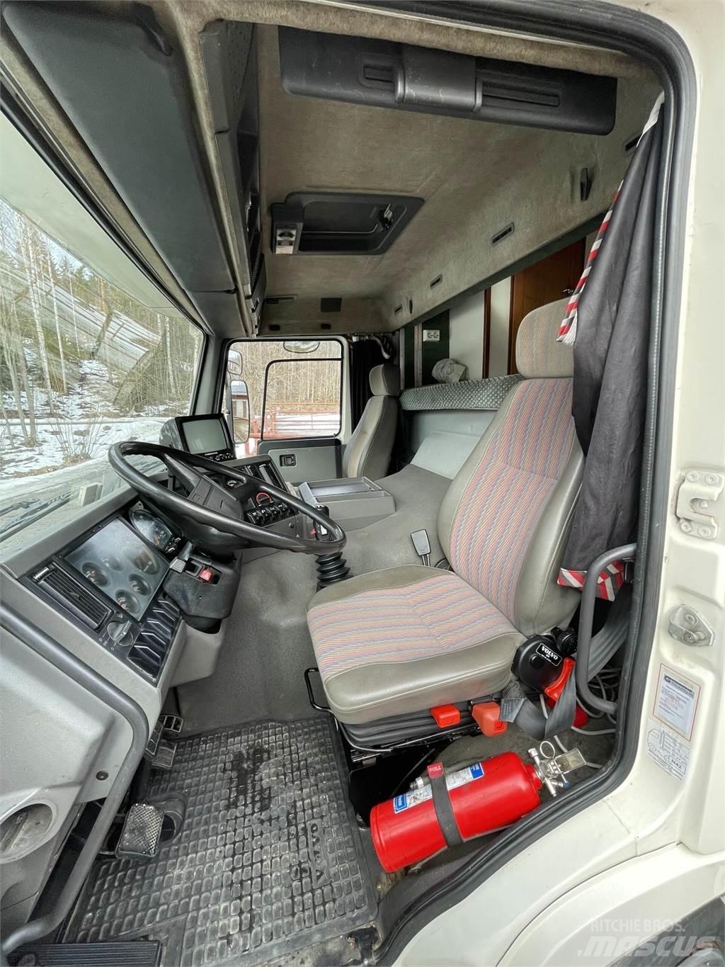 Volvo FL7 Dieren transport trucks