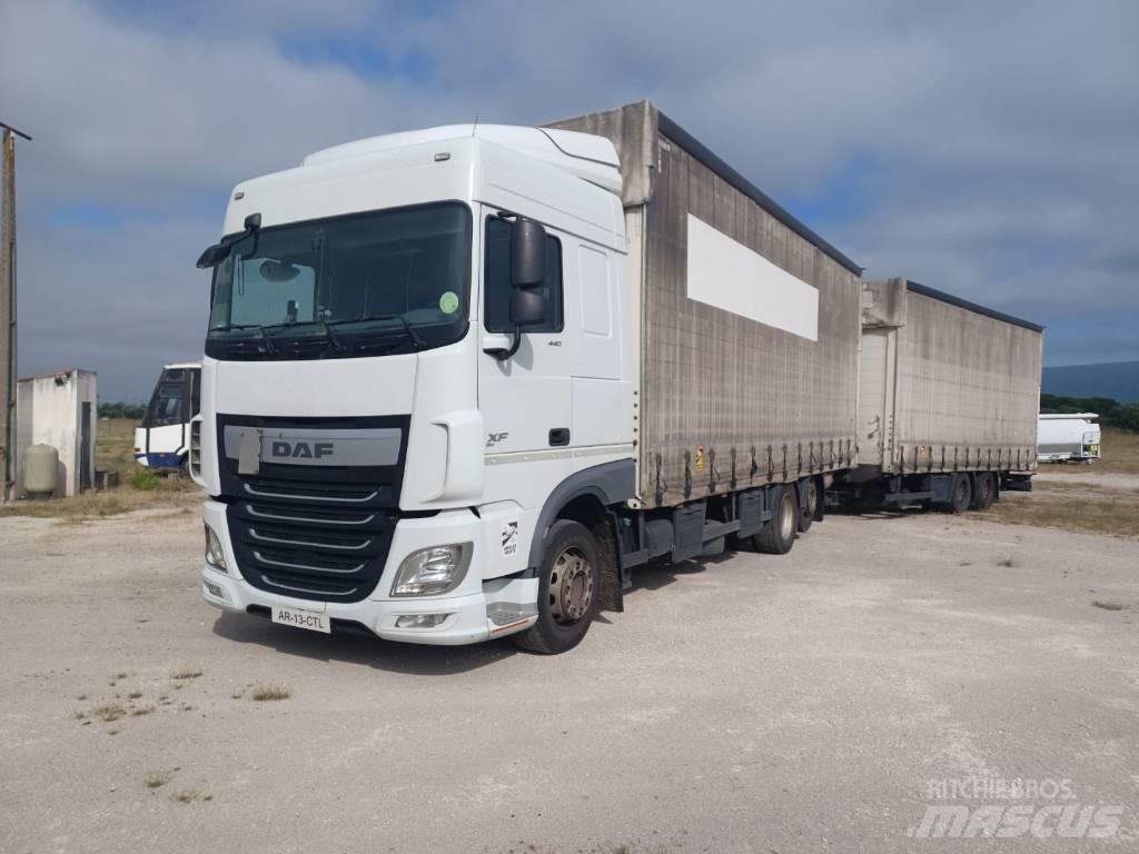 DAF XF 440 Schuifzeilopbouw