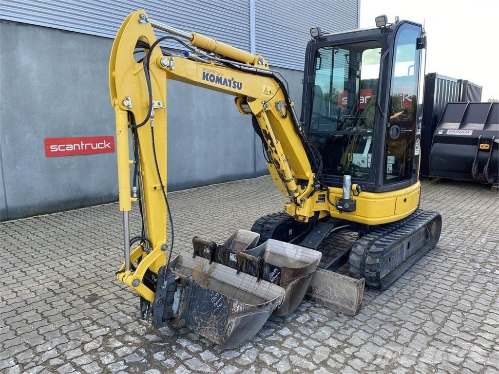 Komatsu PC26MR-3 Wielgraafmachines