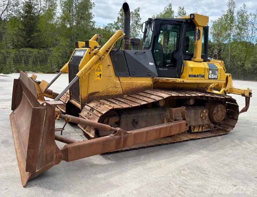 Komatsu D 65 PX-15 Rupsdozers