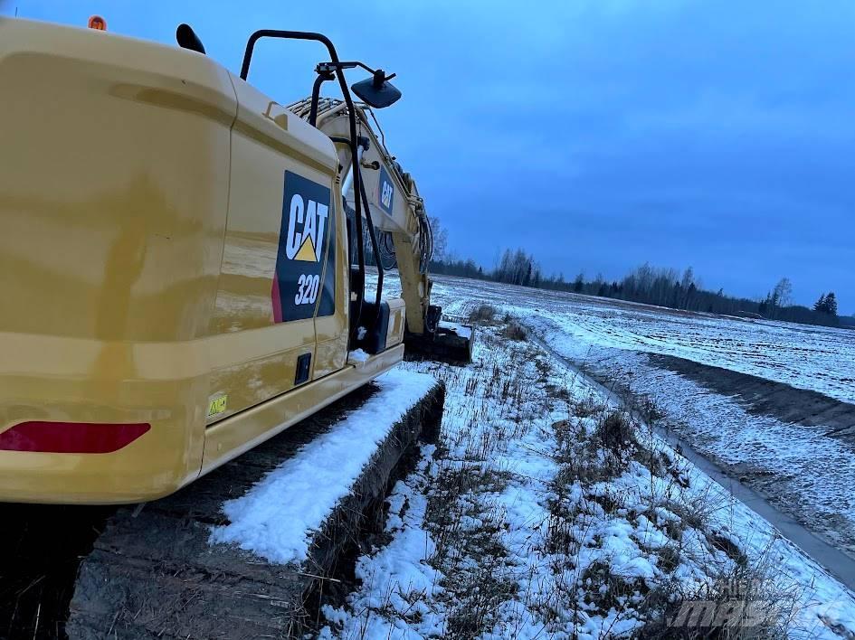 CAT 320 Rupsgraafmachines
