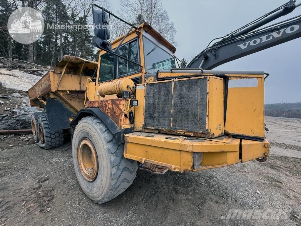 Volvo A 25 C Knik dumptrucks