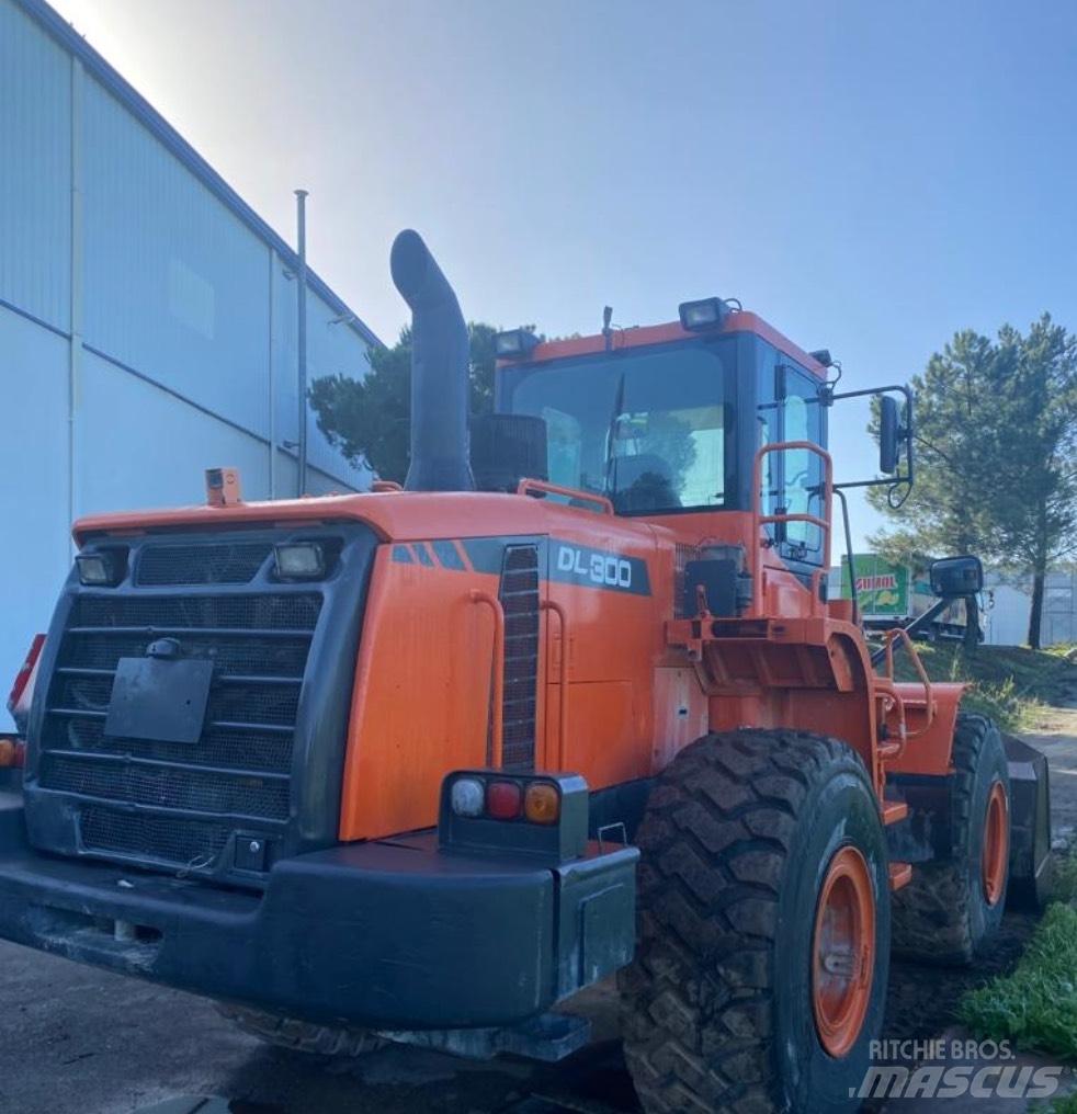 Doosan DL 300 Wielladers