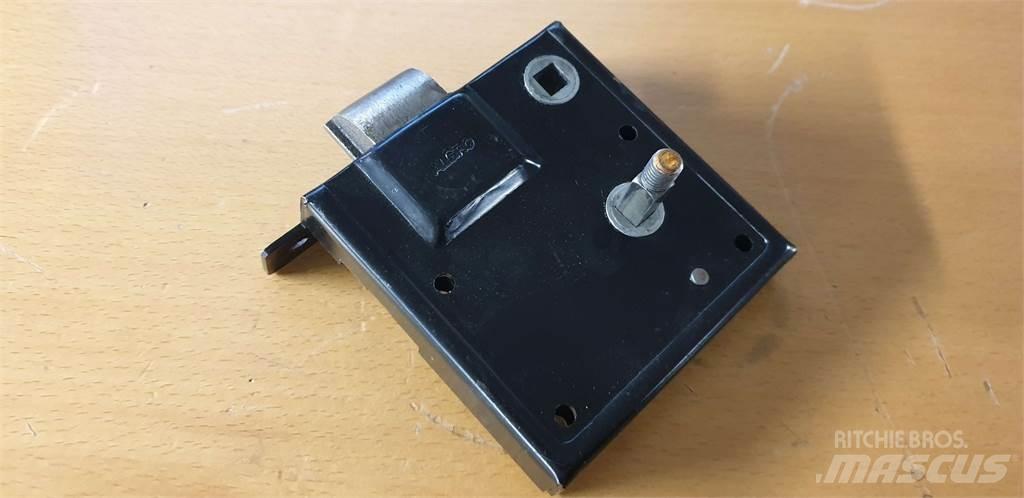  FMG/Ösa 813918 Cabine en interieur