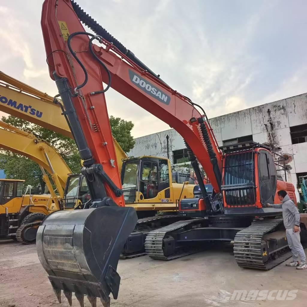 Doosan DX 300 LC Rupsgraafmachines