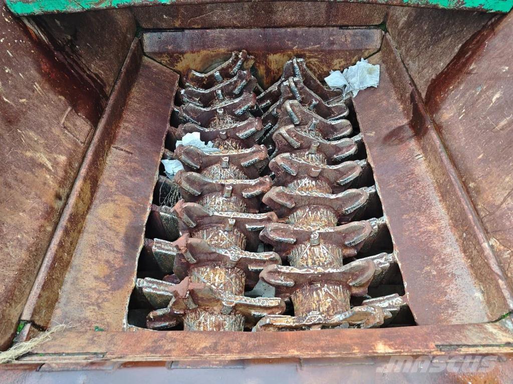 Haas 700x2000 Shredders