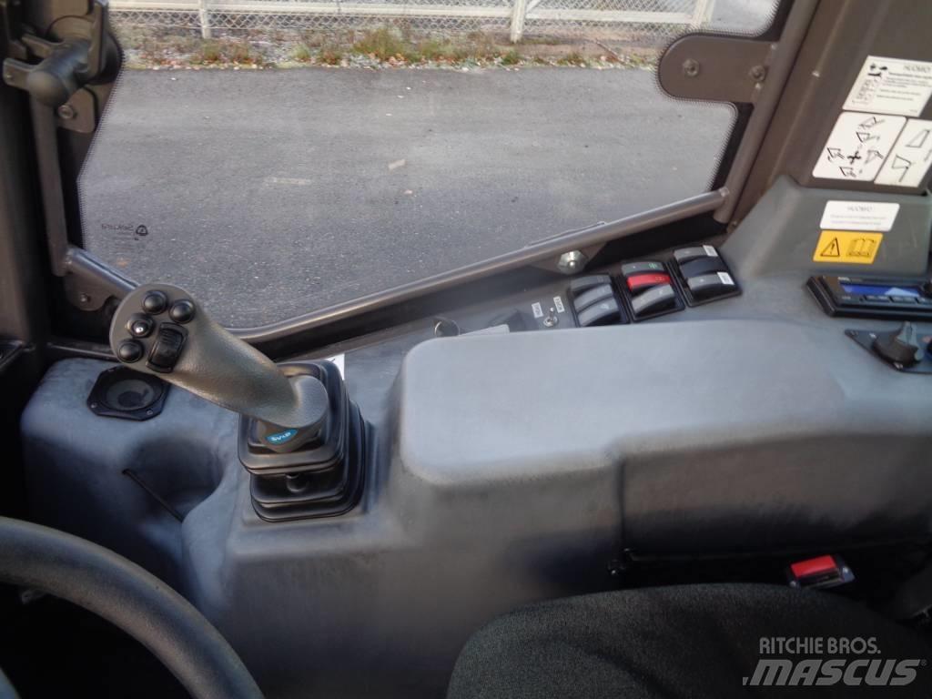 Mecalac AX850 V Wielladers