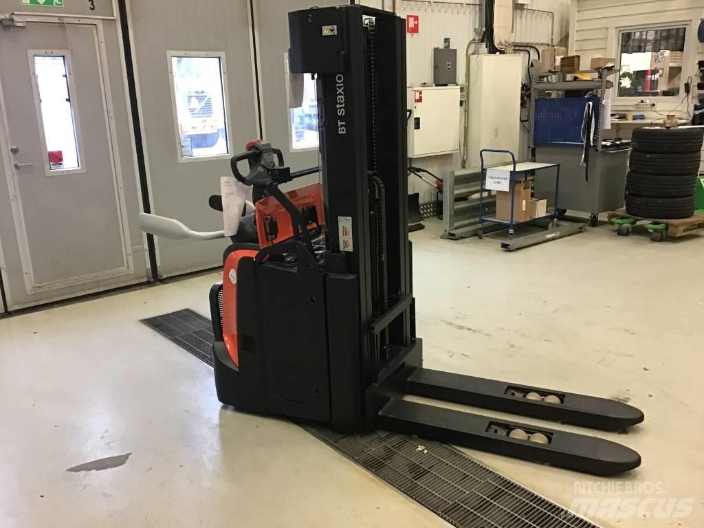 Toyota / BT SPE 140 L Stapelaar meeloop