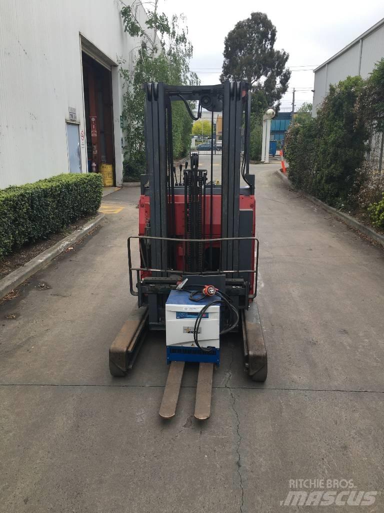 Nichiyu FBRAW18-E65 Reachtruck voor hoog niveau