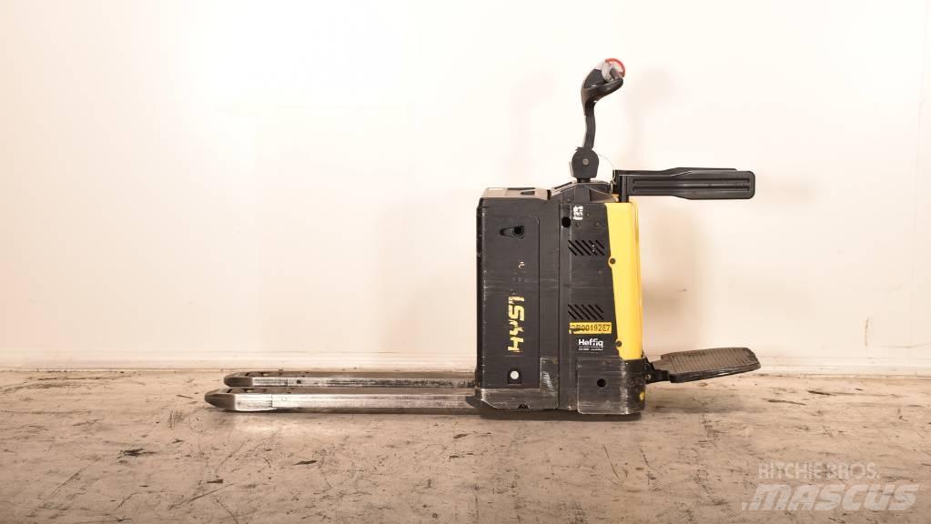 Hyster P 2.0 S Meerij pallettruck met platform