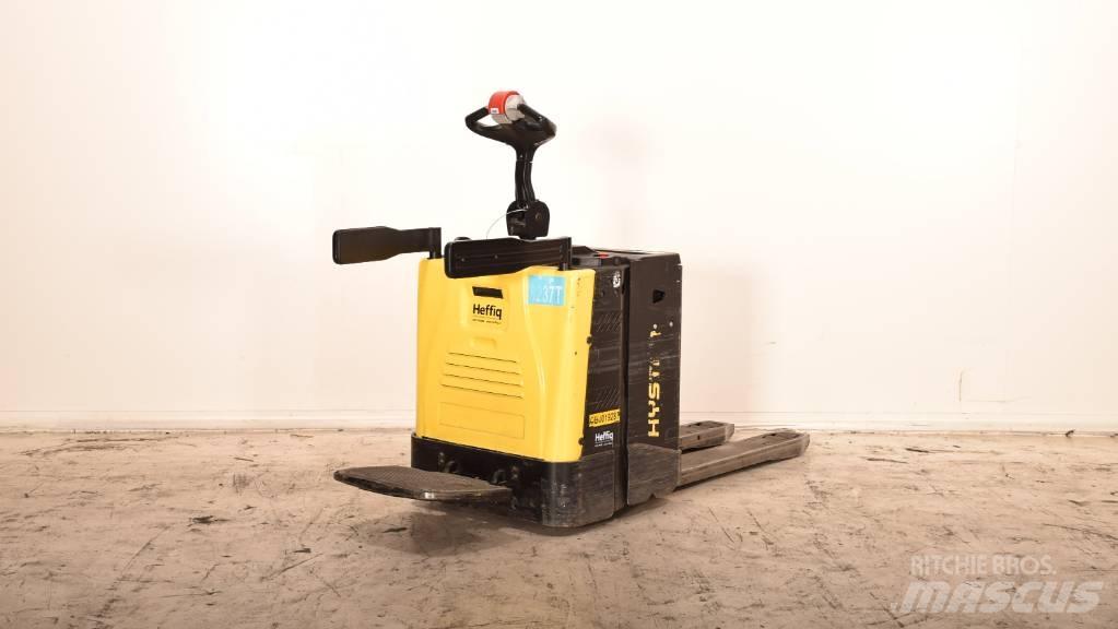 Hyster P 2.0 S Meerij pallettruck met platform
