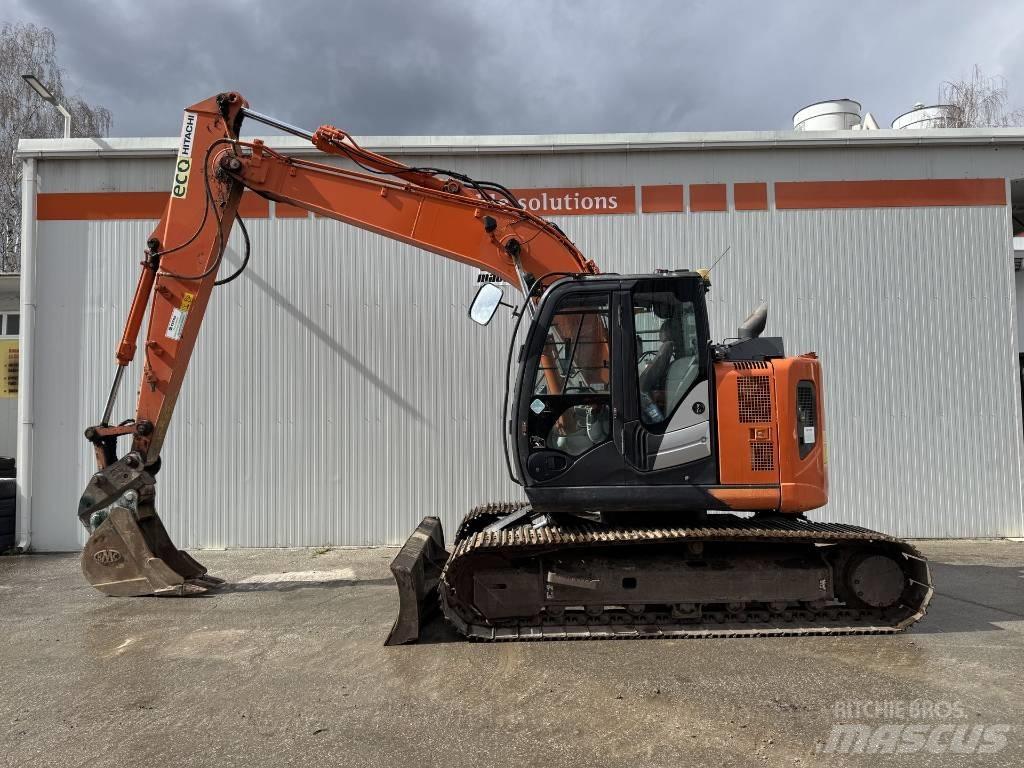 Hitachi ZX 135 US-6 Rupsgraafmachines