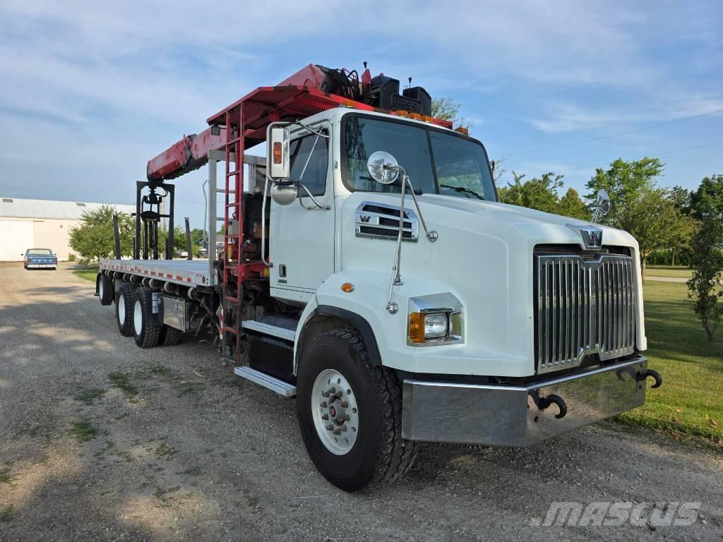 Western Star 4700 SB Trekkers