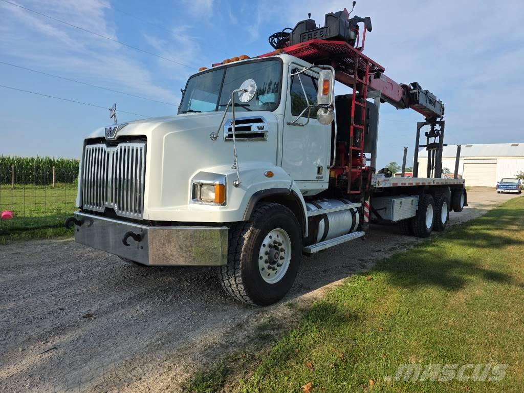 Western Star 4700 SB Trekkers