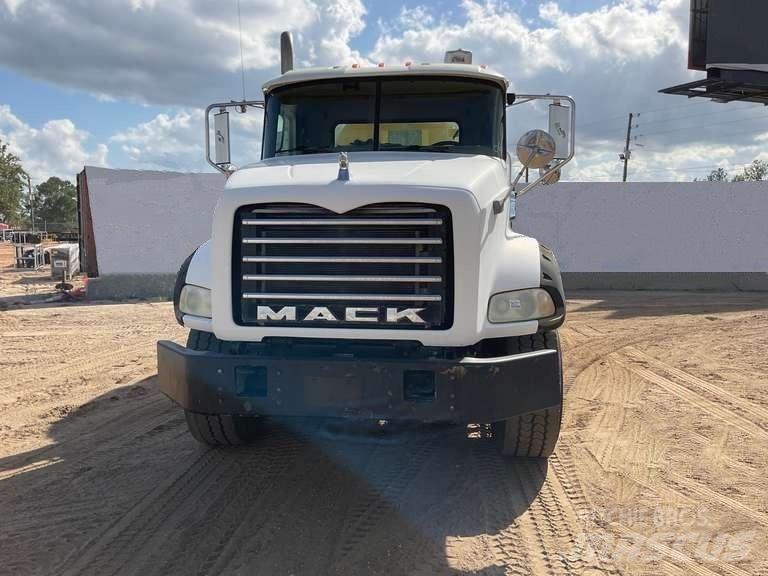 Mack CTP 713 B Anders
