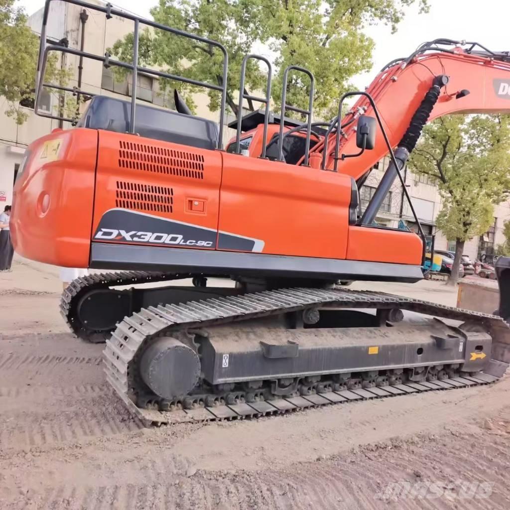 Doosan DX 300 LC Rupsgraafmachines