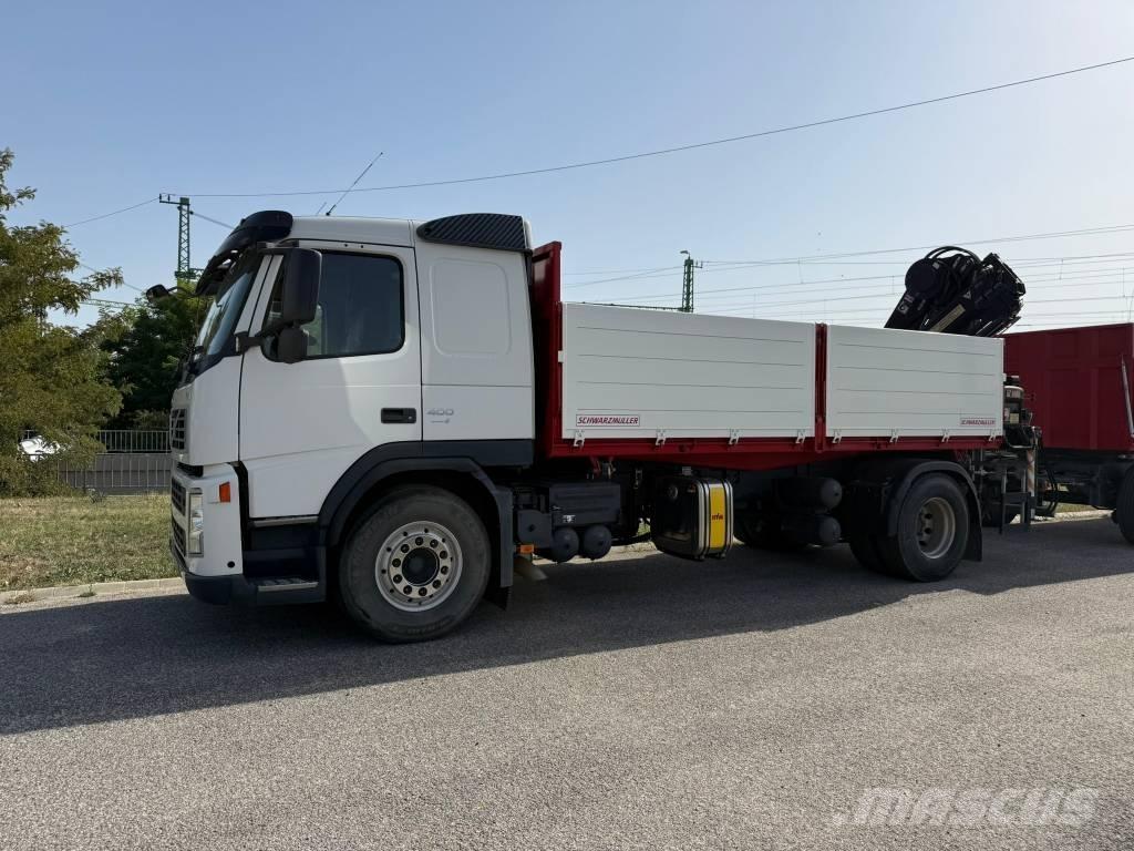 Volvo FM 4X 2R Vlakke laadvloer met kraan