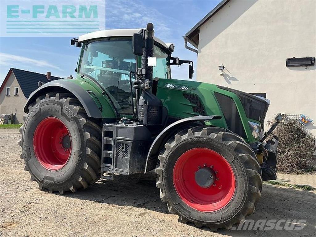 Fendt 826 vario Tractoren