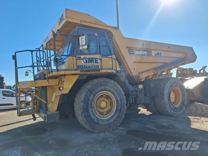 Komatsu HD605-7EO Starre dumptrucks