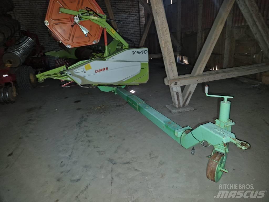 CLAAS Tucano 320 Maaidorsmachines