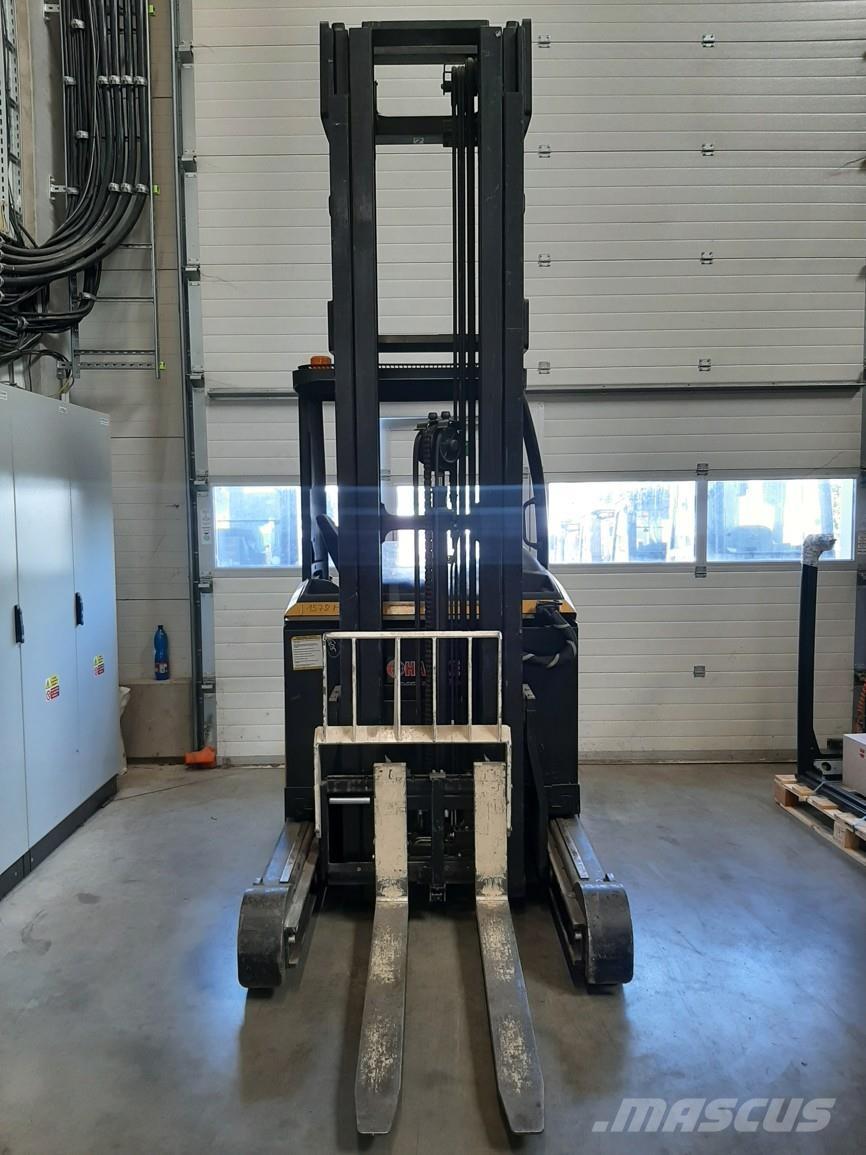 Yale MR14 Reachtruck voor hoog niveau