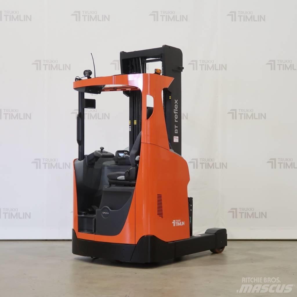 Toyota RRE160H Reachtruck voor hoog niveau