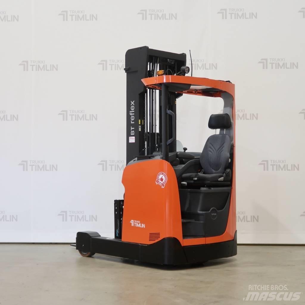 Toyota RRE160H Reachtruck voor hoog niveau
