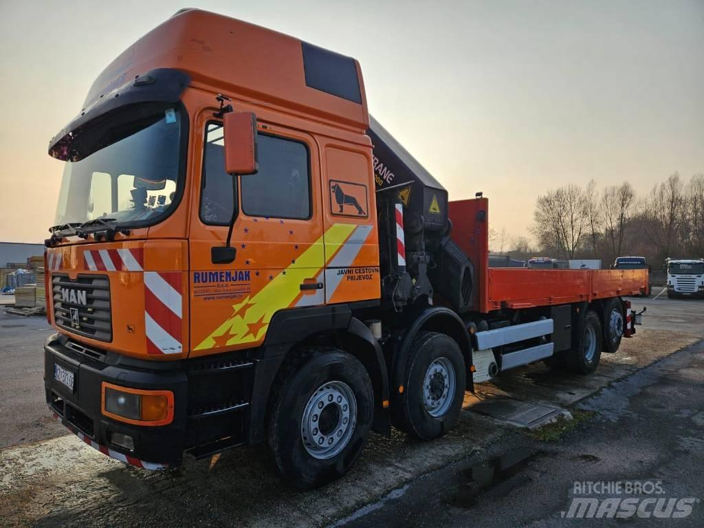 MAN 32.414 Vlakke laadvloer met kraan
