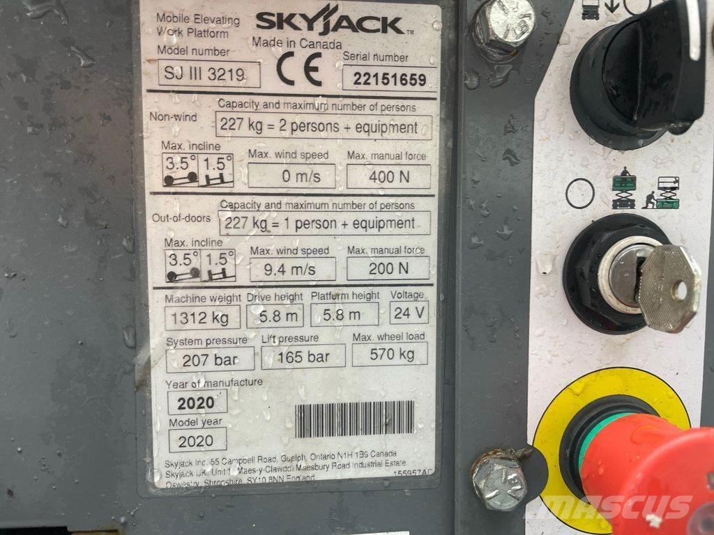 SkyJack SJ3219 Schaarhoogwerkers
