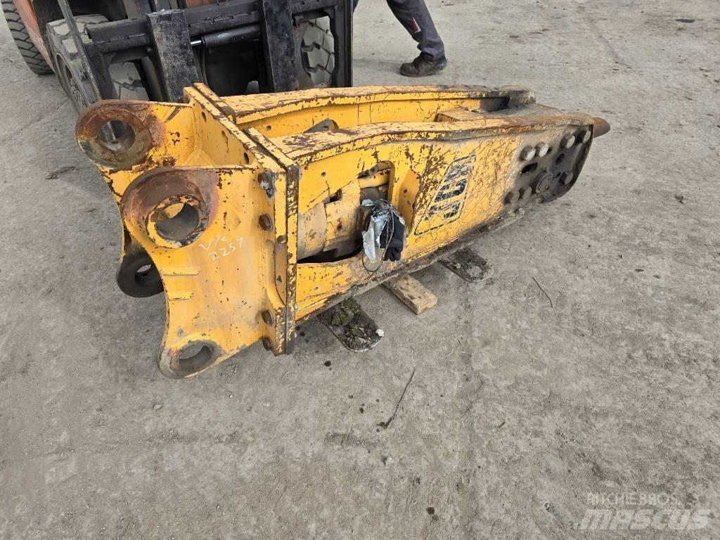 JCB 2T Hamers en brekers