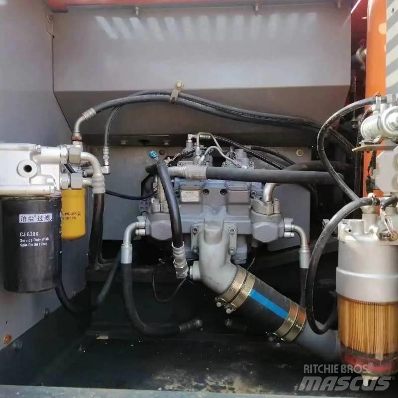 Hitachi ZX 240 Rupsgraafmachines