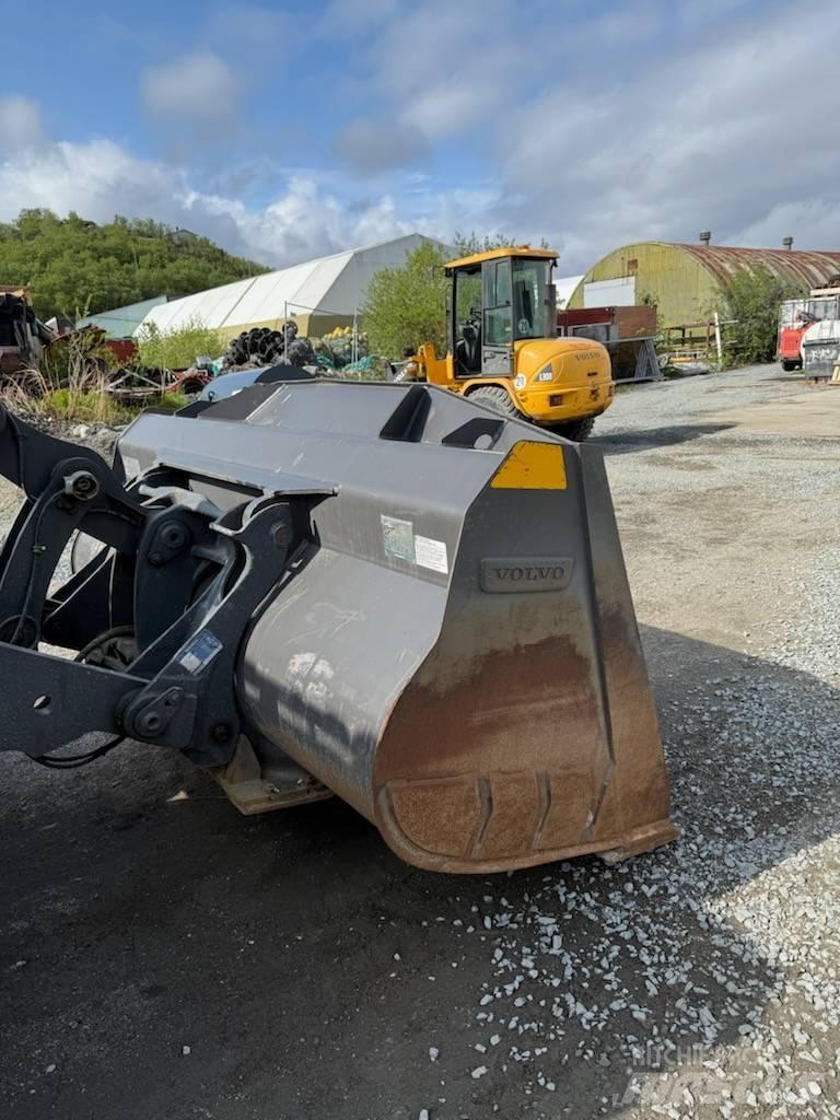 Volvo L 70 H Wielladers