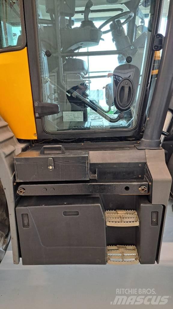 JCB Fastrac 4220 Tractoren