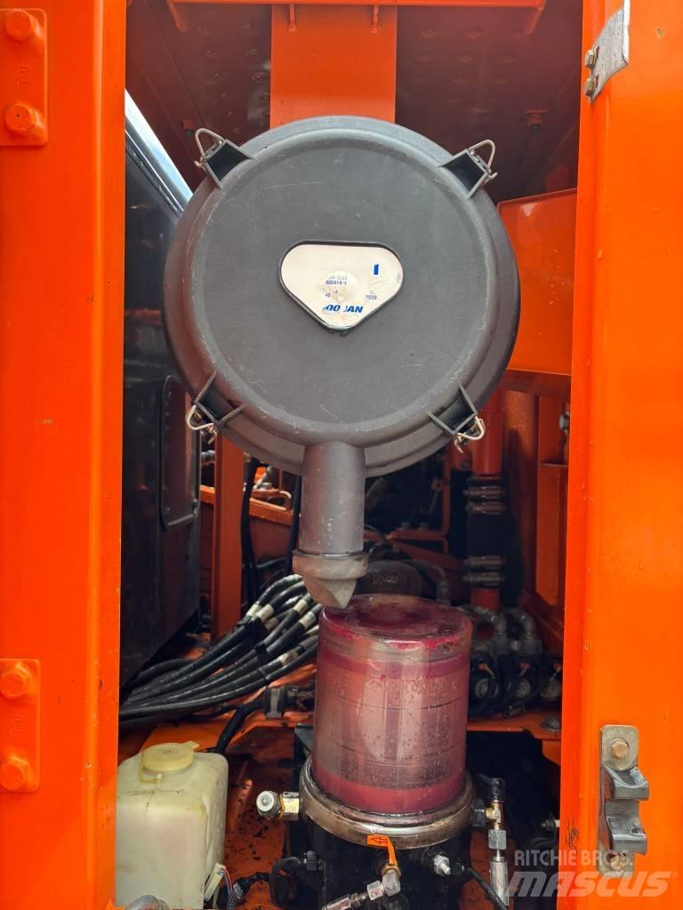 Doosan DX 225 LC-3 Rupsgraafmachines