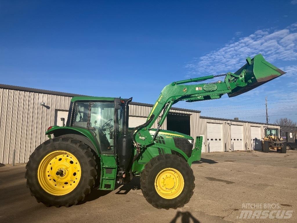 John Deere 6155 M Tractoren