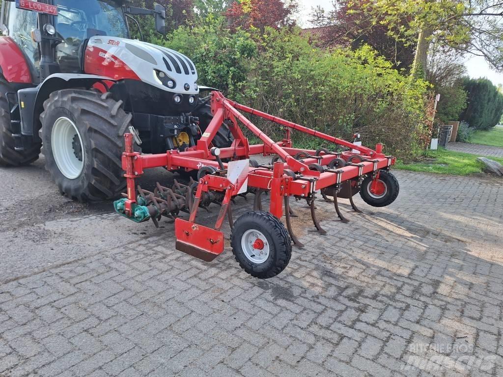 Kverneland STF 300 Cultivatoren