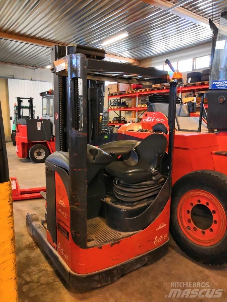 Linde R14AC Reachtruck voor hoog niveau