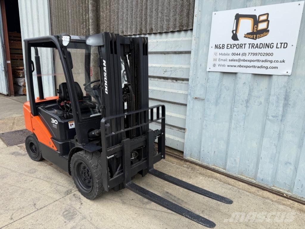 Doosan D 30 Diesel heftrucks