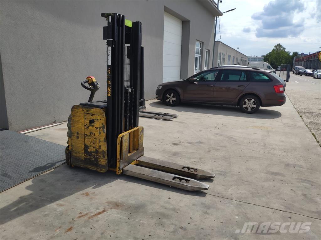 Yale MS16 AC Zelfrijdende stapelaars