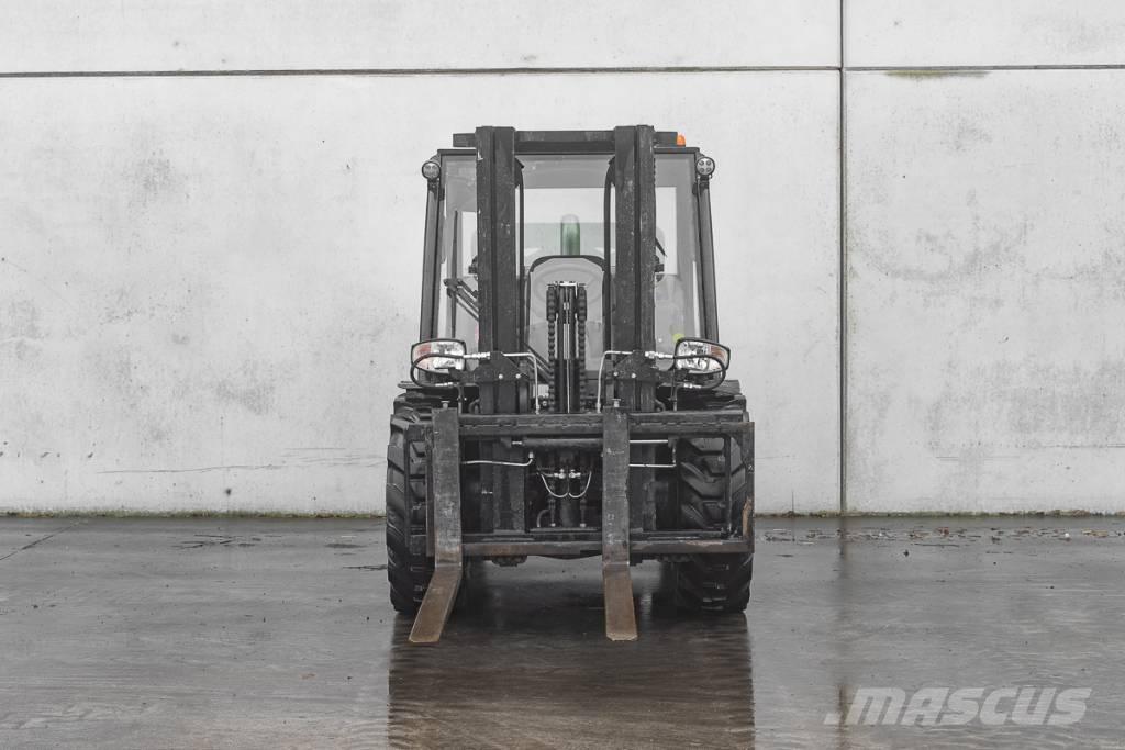 Manitou MC 30-4 D Diesel heftrucks