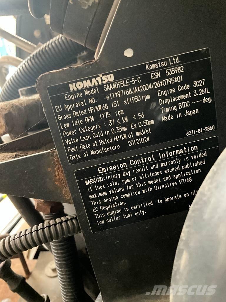 Komatsu PW 98 MR-8 Wielgraafmachines