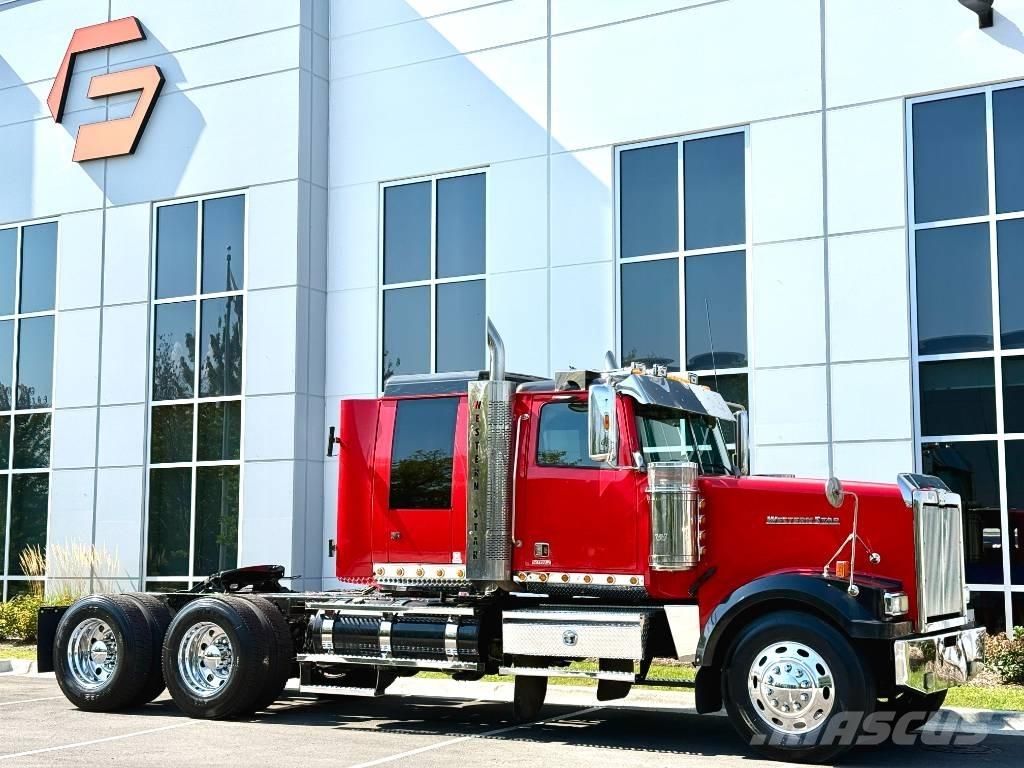 Western Star 4900 EX Trekkers