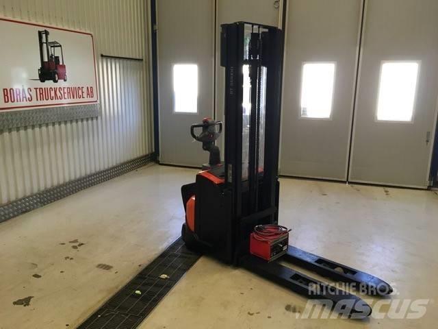 Toyota SWE 120 L Stapelaar meeloop