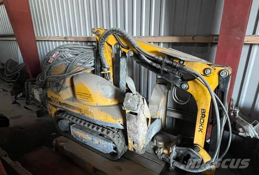 Brokk 100 Sloopgraafmachines