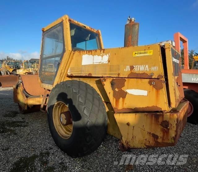 Komatsu JV110WA-HD Trilrolwalsen