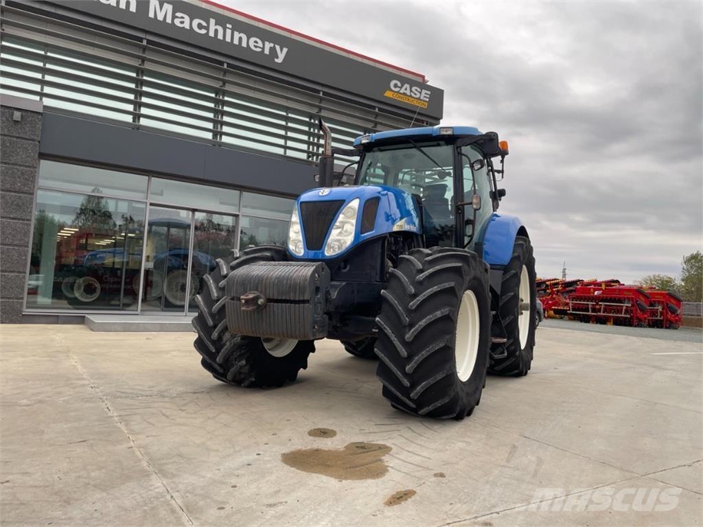 New Holland T7050 Tractoren
