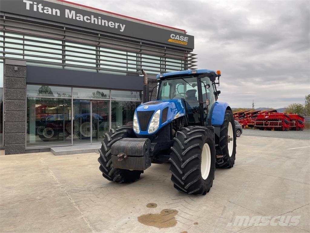 New Holland T7050 Tractoren