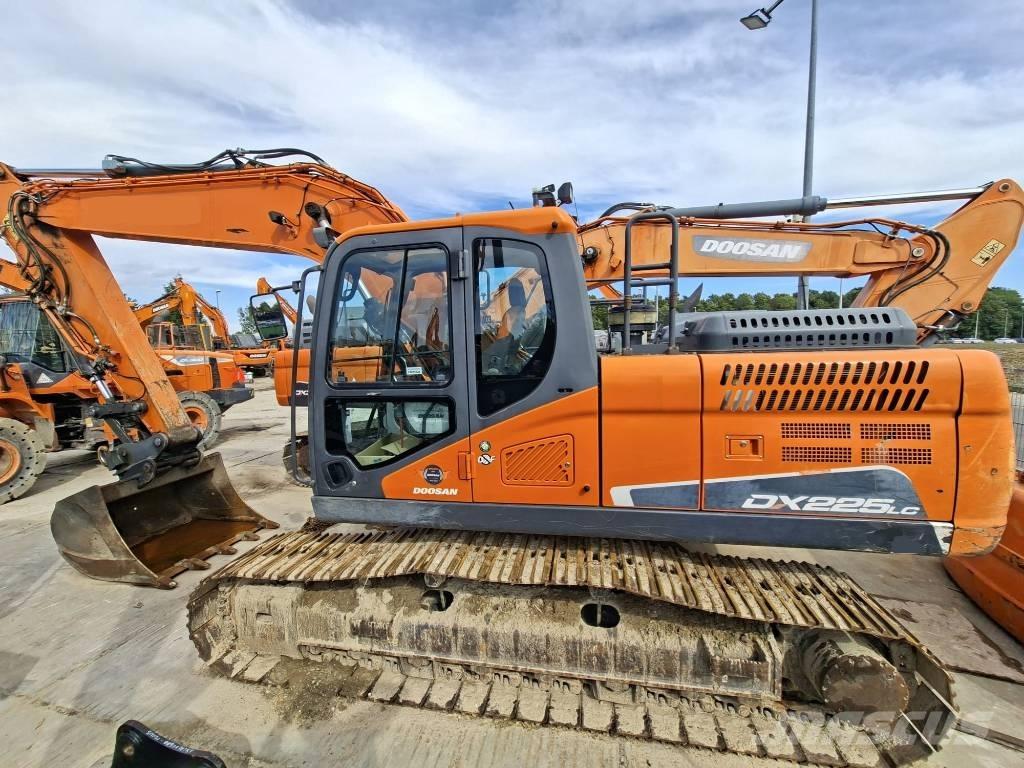 Doosan DX 225 LC-5 Rupsgraafmachines